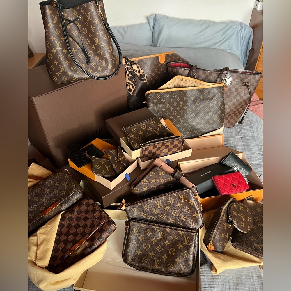 Join my LIVE SHOW! Like this listing!